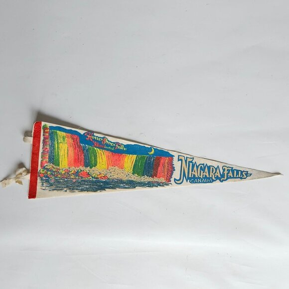 BEAUTIFUL Vintage Niagara Falls Canada Pennant Horseshoe Falls Illuminated - Picture 1 of 3